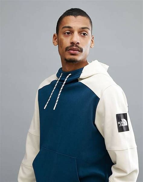 north face hoodie outfit men.